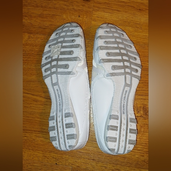 EUC Sketchers White Multi-Color Striped Sneakers Slides Size 10 - Picture 5 of 5